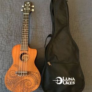 Luna Ukulele